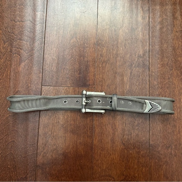 Women’s Silver Toned Mesh and Black Leather Belt, Size Small - Picture 4 of 16